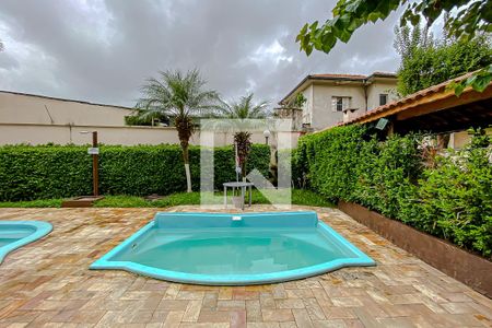 Apartamento à venda com 52m², 2 quartos e 1 vaga Apartamento à venda com 52m², 2 quartos e 1 vagaÁrea comum - Piscina