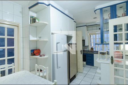 Casa à venda com 254m², 3 quartos e 3 vagasCozinha