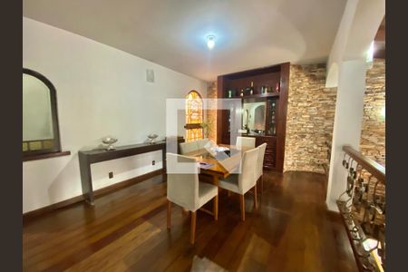 Casa para alugar com 5 quartos, 380m² em São Luiz, Belo Horizonte