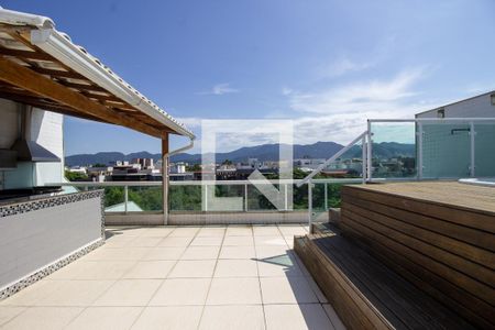 Apartamento à venda com 320m², 4 quartos e 3 vagasCobertura