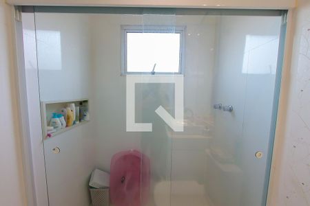 Casa à venda com 420m², 4 quartos e 3 vagasBanheiro da Suite 3