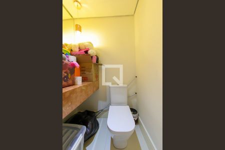 Casa à venda com 420m², 4 quartos e 3 vagasLavbo 2