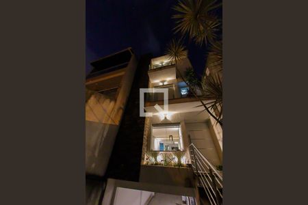 Casa à venda com 420m², 4 quartos e 3 vagasFachada 