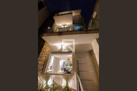 Casa à venda com 420m², 4 quartos e 3 vagasFachada 