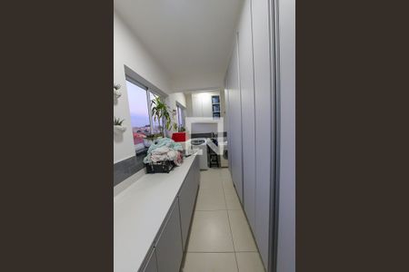 Casa à venda com 420m², 4 quartos e 3 vagasArea de Serviço