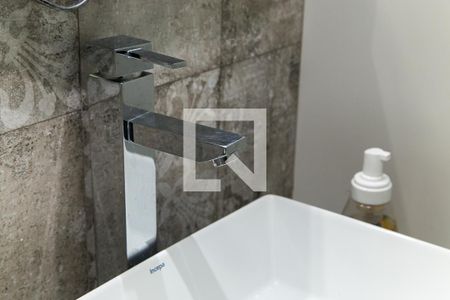 Apartamento à venda com 63m², 2 quartos e 1 vagaBanheiro Social - Torneira