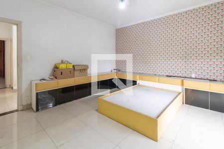 Casa à venda com 365m², 3 quartos e 3 vagasSuíte