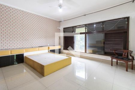 Casa à venda com 365m², 3 quartos e 3 vagasSuíte