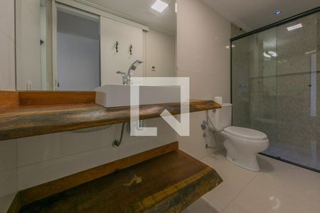 Studio para alugar com 73m², 2 quartos e 1 vaga Studio para alugar com 73m², 2 quartos e 1 vagaBanheiro da Suíte
