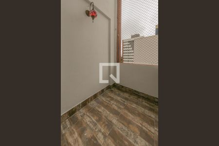 Varanda de kitnet/studio para alugar com 2 quartos, 73m² em Cabral, Curitiba