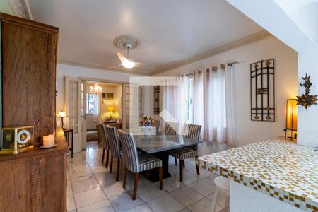 1o. Andar - Sala de jantar de casa à venda com 5 quartos, 220m² em Liberdade, São Paulo