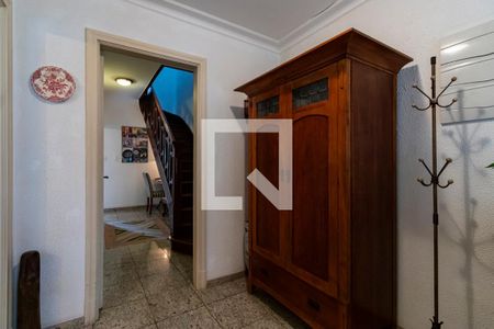 1o. Andar - Hall de entrada de casa à venda com 5 quartos, 220m² em Liberdade, São Paulo