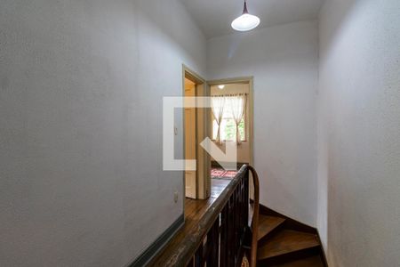 Casa à venda com 220m², 5 quartos e 1 vaga2o. Andar - Corredor