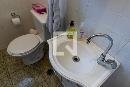 Casa à venda com 220m², 5 quartos e 1 vaga1o. Andar - Lavabo