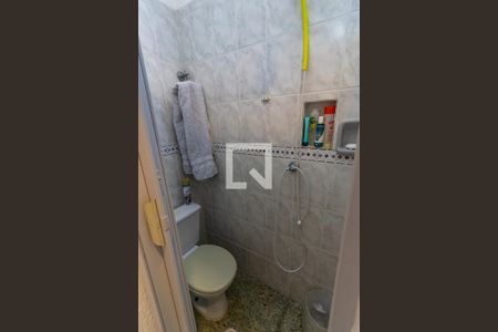 Casa à venda com 220m², 5 quartos e 1 vagaBanheiro de serviço