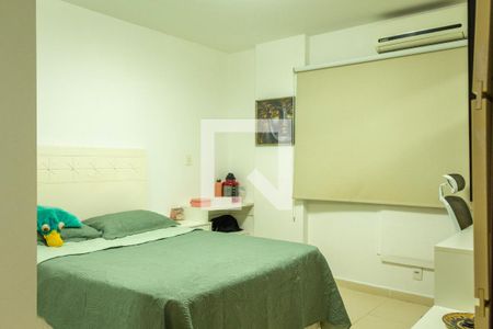 Apartamento à venda com 187m², 5 quartos e 2 vagasSuíte 1