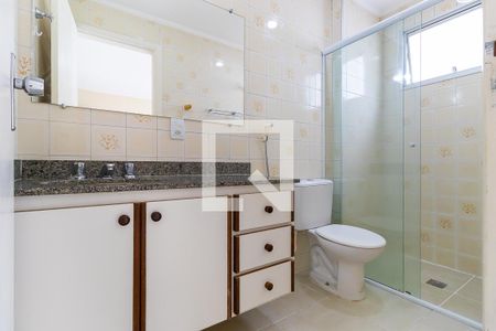 Banheiro de kitnet/studio para alugar com 1 quarto, 35m² em Vila Itapura, Campinas