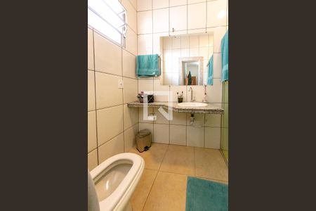 Casa à venda com 350m², 4 quartos e 2 vagasBanheiro da Suíte