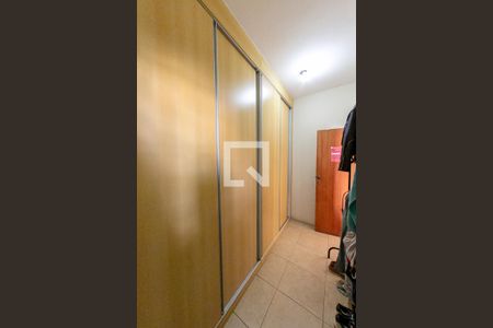 Casa à venda com 350m², 4 quartos e 2 vagasCloset do quarto suíte