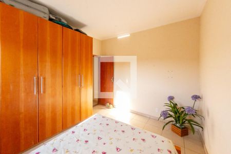 Casa à venda com 350m², 4 quartos e 2 vagasQuarto 2