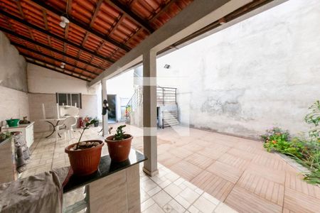 Casa à venda com 350m², 4 quartos e 2 vagasÁrea de Serviço