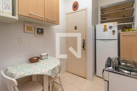 Apartamento à venda com 75m², 2 quartos e sem vagaCozinha