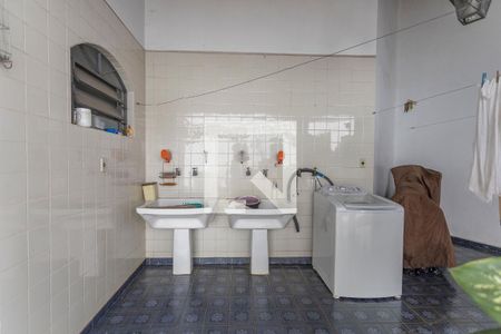 Casa à venda com 280m², 4 quartos e 4 vagasÁrea de Serviço 