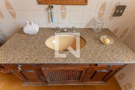 Casa à venda com 280m², 4 quartos e 4 vagasBanheiro Social