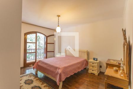 Casa à venda com 280m², 4 quartos e 4 vagasSuíte 2