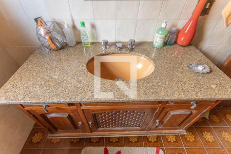 Casa à venda com 280m², 4 quartos e 4 vagasBanheiro Suíte 1