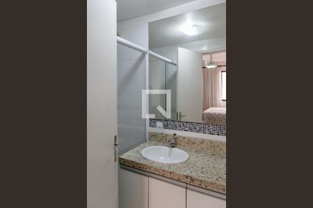 Banheiro de kitnet/studio para alugar com 1 quarto, 30m² em Bela Vista, São Paulo