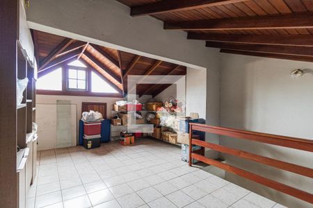 Casa à venda com 205m², 3 quartos e 3 vagasMansarda