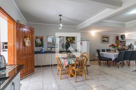 Casa à venda com 205m², 3 quartos e 3 vagasCozinha