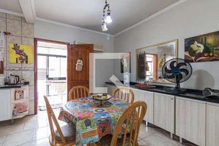 Casa à venda com 205m², 3 quartos e 3 vagasCozinha