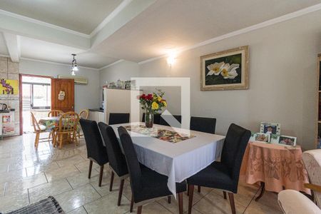 Casa à venda com 205m², 3 quartos e 3 vagasSala