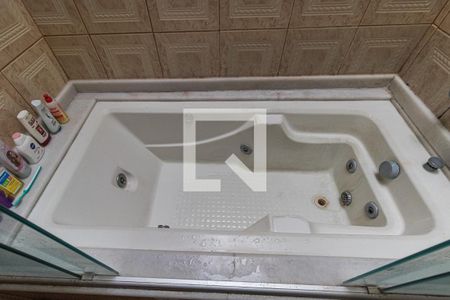 Casa à venda com 205m², 3 quartos e 3 vagasBanheiro da Suíte