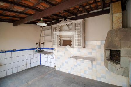 Casa à venda com 250m², 2 quartos e 2 vagasChurrasqueira