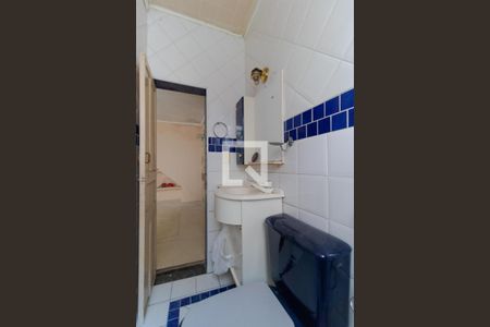 Casa à venda com 250m², 2 quartos e 2 vagasBanheiro 01