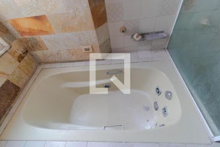 Casa à venda com 250m², 2 quartos e 2 vagasBanheiro 02