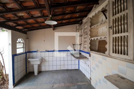 Casa à venda com 250m², 2 quartos e 2 vagasÁrea de Serviço