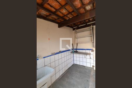 Casa à venda com 250m², 2 quartos e 2 vagasÁrea de Serviço