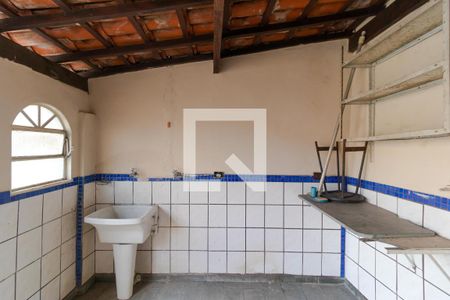 Casa à venda com 250m², 2 quartos e 2 vagasÁrea de Serviço