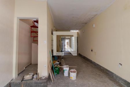 Casa à venda com 250m², 2 quartos e 2 vagasGaragem