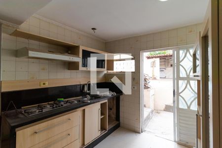 Casa à venda com 250m², 2 quartos e 2 vagasCozinha