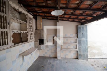 Casa à venda com 250m², 2 quartos e 2 vagasChurrasqueira