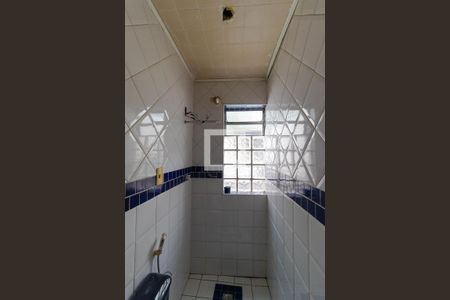 Casa à venda com 250m², 2 quartos e 2 vagasBanheiro 01