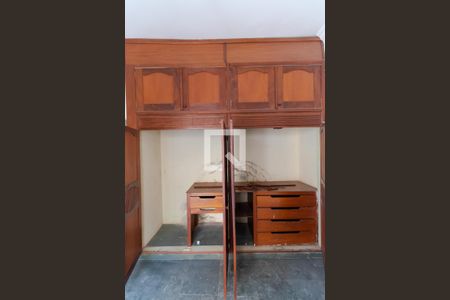 Casa à venda com 250m², 2 quartos e 2 vagasQuarto 01 - Armário