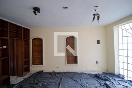 Casa à venda com 250m², 2 quartos e 2 vagasEscritório