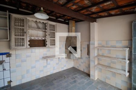 Casa à venda com 250m², 2 quartos e 2 vagasChurrasqueira