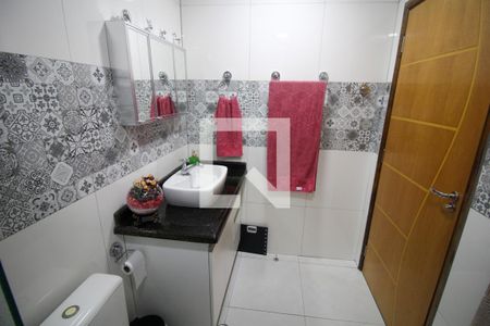 Casa à venda com 100m², 3 quartos e 4 vagasBanheiro da Suíte